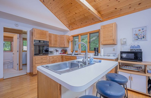 Apple River House | Beautiful Lakehouse with private dock on Apple Canyon Lake!
