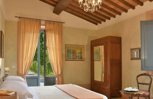 Bibbona Villa | Beautiful large Tuscany villa with fenced heated pool
