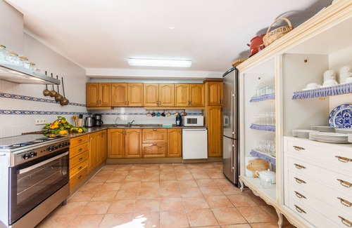 Santa Eugenia Cottage | Beautiful large villa on forest area