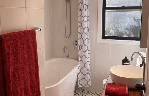 Charlestown House | Beautiful, leafy 3 bed/3 bath Newcastle home with pool