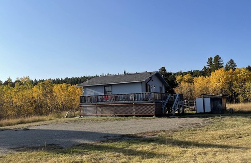 East Glacier Park House | Beautiful Location, super close to hiking trails as well as breathtaking scenery