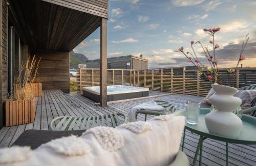 Vagan House | Beautiful lodge in Lofoten housing up to 6 guests!