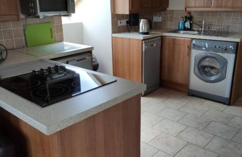 Bryansford Apartment | Beautiful loft apartment ,5 min to great hiking trails