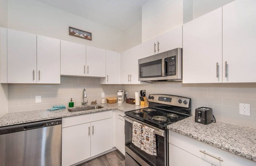 Bound Brook Apartment | Beautiful Luxury Apartment in Downtown Bound Brook