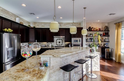 Gilbert House | Beautiful Luxury Home! Pool & Huge Green Yard