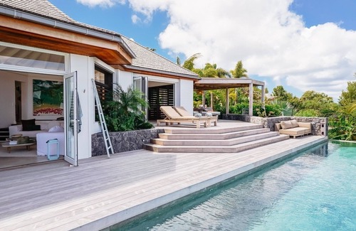 Camaruche Villa | Beautiful Mamiami Luxury villa