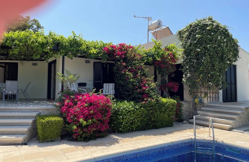 Chlorakas Villa | Beautiful mature villa with large gardens and private pool overlooking the sea