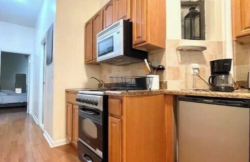 Hell's Kitchen Apartment | Beautiful & Modern 2 bedroom apartment (2)