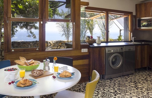 La Orotava House | Beautiful modern architectur mixed with vintage.