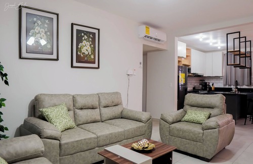 San Miguel House | Beautiful Modern Home in Res San Andres
