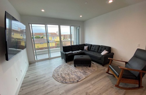 Clarkdale Condo | Beautiful Modern Open Floor Plan 2 Bedroom 2 Bath