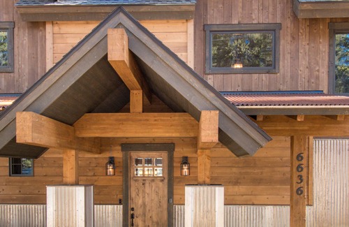 Blue River Cabin | Beautiful Modern Rustic Lodge on the Blue River