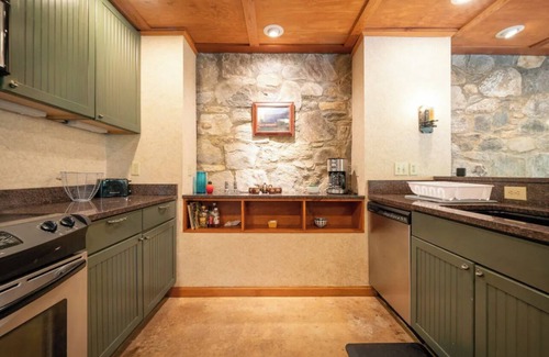 Gerton House | Beautiful mountain home near Asheville