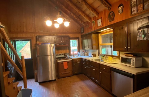 Piermont Cabin | Beautiful Mountain Lake Cabin