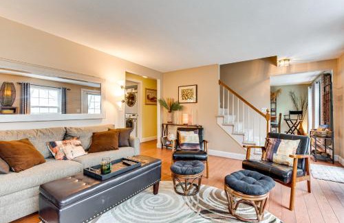 Kennebunk House | Beautiful Mousam River Retreat Hot Tub and Kayaks!