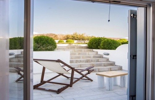 Plaka Villa | Beautiful Naxos Villa | Villa Yellow | 2 Bedrooms | Air-Conditioning &.