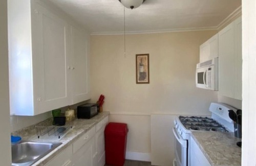 Gloversville Apartment | BEAUTIFUL NEWLY FURNISHED & Updated Apartment! Calling TRAVEL NURSES & MEDS!