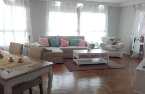 Alicante Apartment | Beautiful newly renovated downtown apartment with terrace and 3 bedrooms