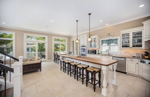 South Haven House | Beautiful North Beach Home! Private pool! Outdoor recreation area! 12 guests!