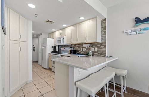 Atlantic Beach Condo | Beautiful OCEANFRONT 1-BR condo-N. Myrtle Beach. Indoor/outdoor pools-lazyrivers