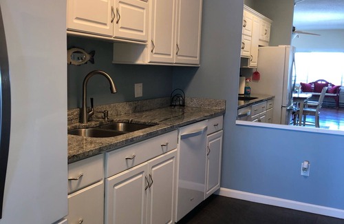 Old Orchard Beach Condo | Beautiful Oceanview 2 Bedroom Condo With Spacious Living Area