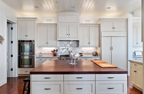 Park Hill House | Beautiful Ocean View Home for entertaining