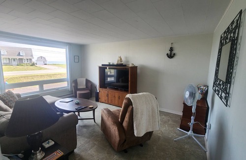 Cap-Bateau House | Beautiful Oceanfront 4 Season Home Away From Home