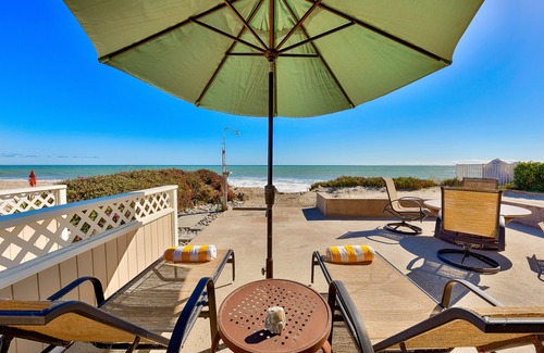 Capistrano Beach House | Beautiful oceanfront with deck & private road