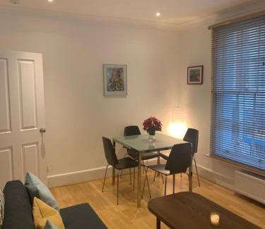 Pembridge Apartment | Beautiful one bedroom flat in the heart of Notting Hill Gate