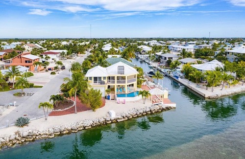 Pine Channel Estates House | Beautiful Open-Water Property