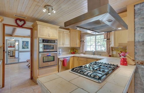 Ridgway House | Beautiful Ouray Home w/Patio - 3 Mi to Downtown!
