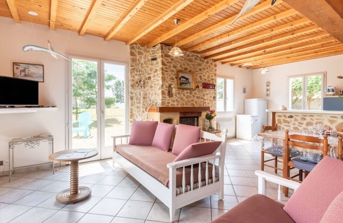 (le) Mesnil Hue House | Beautiful private villa for 8 people with WIFI, TV, terrace and parking