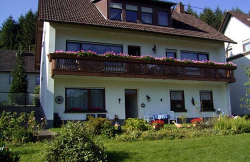 Birresborn Apartment | Beautiful penthouse apartment overlooking the valley - Ferienhaus Raabe