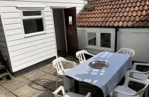 West Mersea Cottage | Beautiful period fisherman's cottage