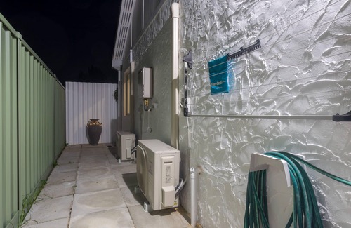 North Perth Apartment | Beautiful Pet Friendly 1BR Cottage With Patio