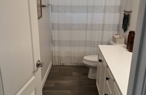 Chandler House | Beautiful Pet Friendly Home!