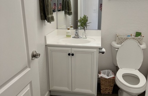 Chandler House | Beautiful Pet Friendly Home!