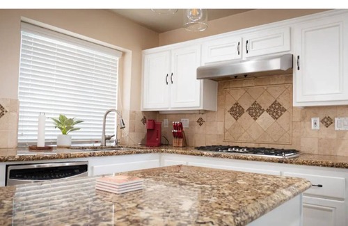 Harbor House | Beautiful Poolside Home 4 Bedrooms 2 Baths