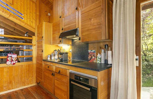Les Mayens-de-Sion House | Beautiful private villa with WIFI, private pool, TV, terrace, pets allowed and panoramic view