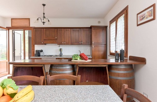Castel del Piano House | Beautiful private villa with WIFI, private pool, TV, patio, pets allowed, panoramic view and par.