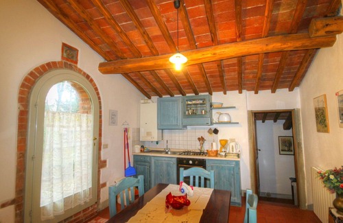 Radda in Chianti Villa | Beautiful private villa for 14 people with WIFI, private pool, TV, terrace and pets allowed