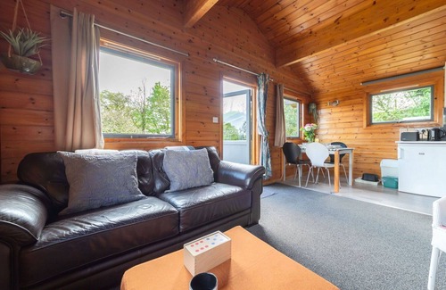 Brazzacott House | Beautiful private villa with hot tub, WIFI, TV, terrace, pets allowed, panoramic view and parking