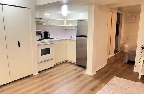 West Vancouver House | Beautiful Private Suite West Vancouver Ambleside