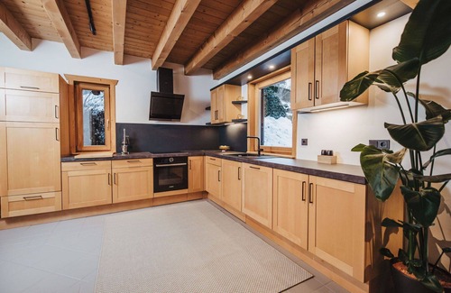 Bad Gastein House | Beautiful private villa for 6 guests with WIFI, TV, terrace and parking