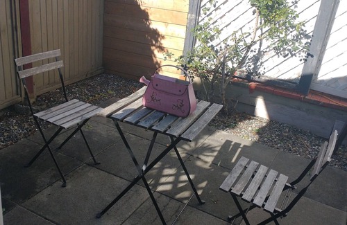 Langley Apartment | Beautiful Private Boutique Suite. Cozy & Quiet. Coffee Bar, Parking & Movies!