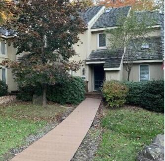 Pocono Pines House | Beautiful Private Community Lakefront Rustic/ Modern Style Townhouse (Pinecrest)