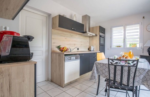 Sibiril House | Beautiful private villa for 8 people with hot tub, WIFI, TV, terrace and parking