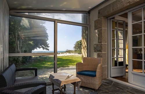 Berven House | Beautiful private villa for 7 people with WIFI, TV, patio and pets allowed