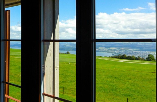 Bullet House | Beautiful private villa for 6 guests with WIFI, pets allowed and panoramic view