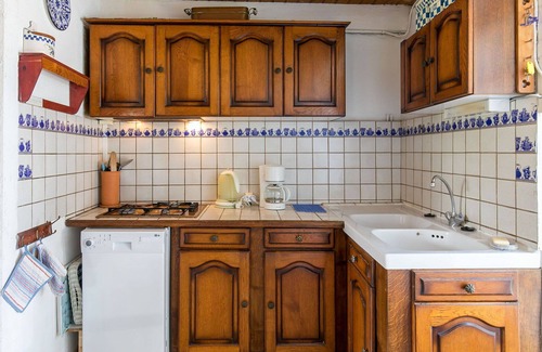Cleder House | Beautiful private villa for 4 guests with TV and terrace
